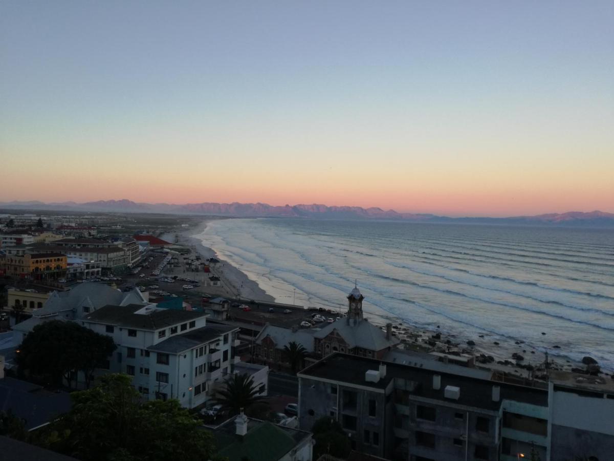 Seaview Apartment In Muizenberg Zewnętrze zdjęcie